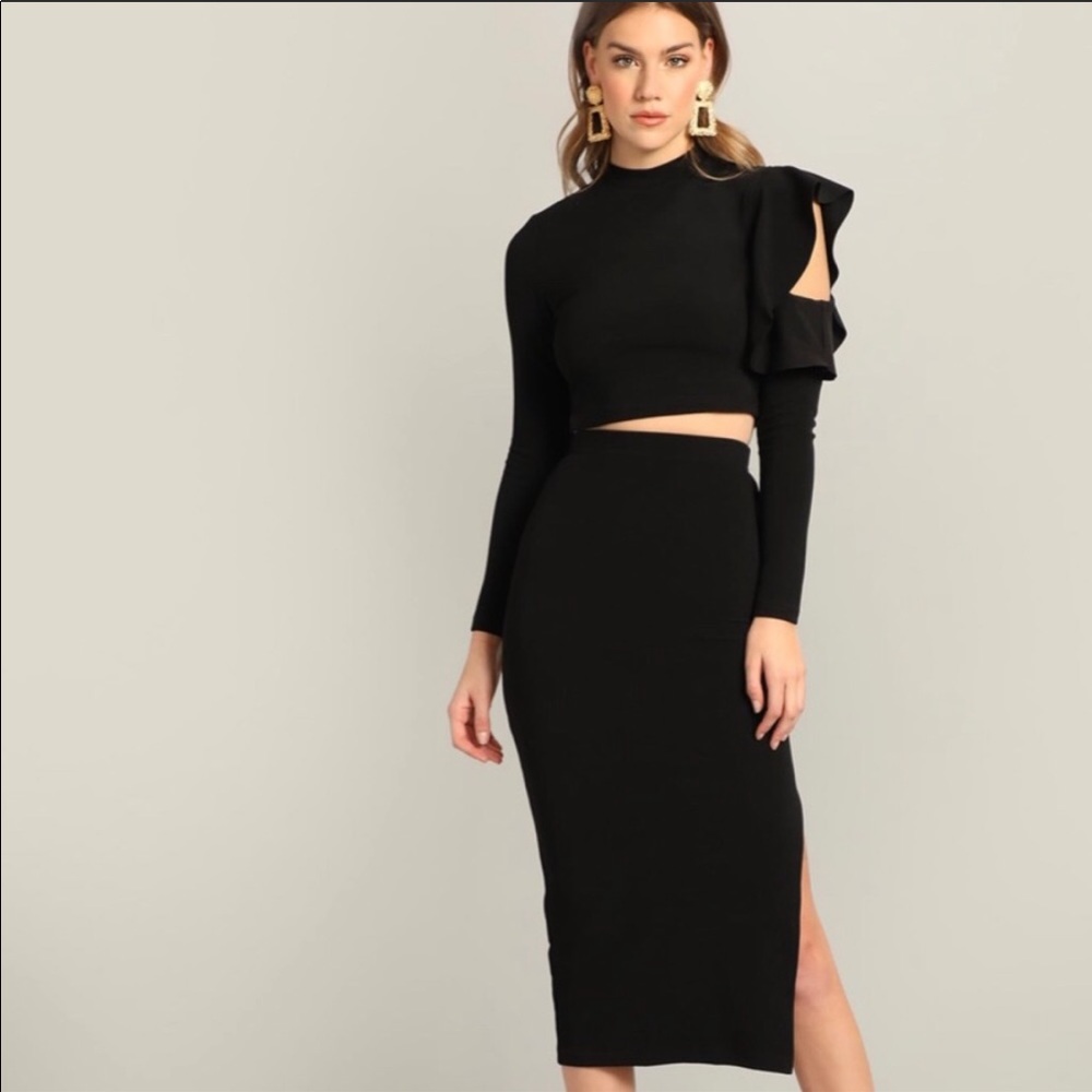 NWOT/ASYMMETRICAL BLACK (2)PC SKIRT SET SIZE: MED